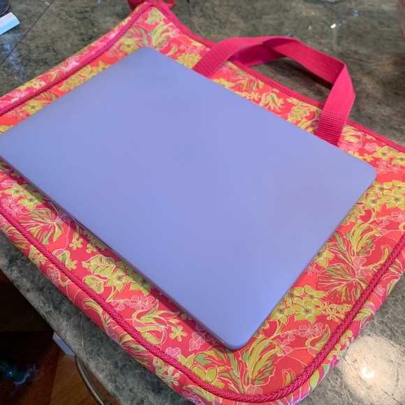 NEW Lilly Pulitzer Laptop Tote - Picture 4 of 4